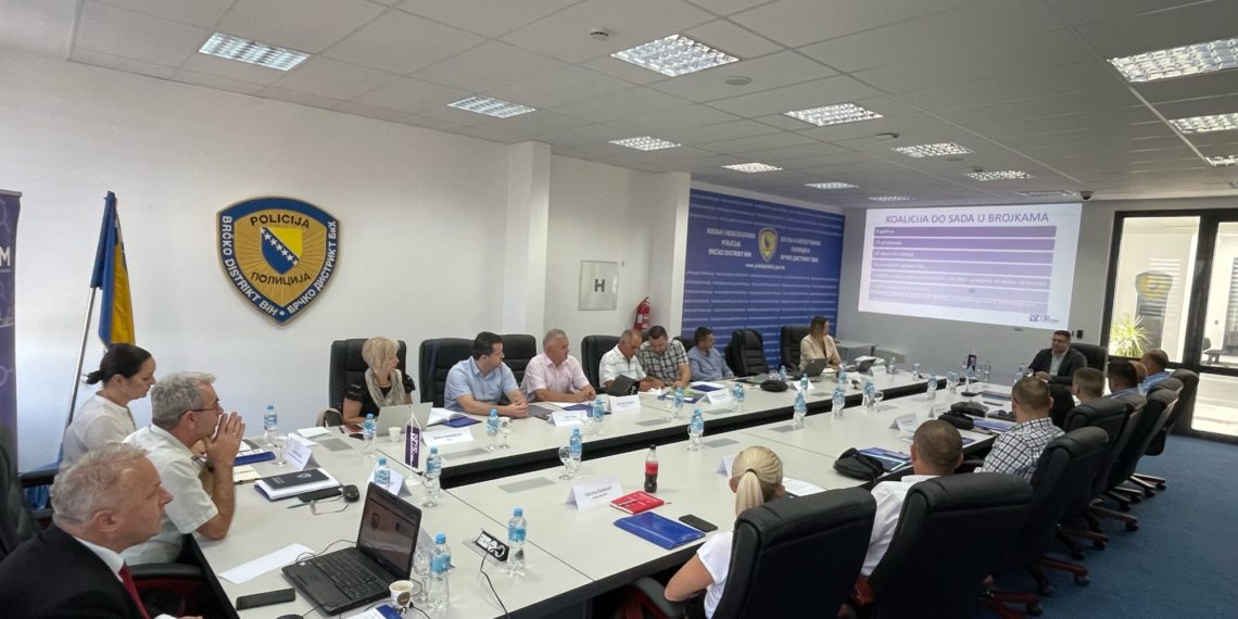 Koalicija „Pod lupom“: U Brčkom učinjeni prvi koraci ka zaštiti integriteta izbora u saradnji sa policijskim agencijama i tužilaštavima